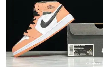 QUARTZ PINK 1 MID AIR (GS) JORDAN 0625
